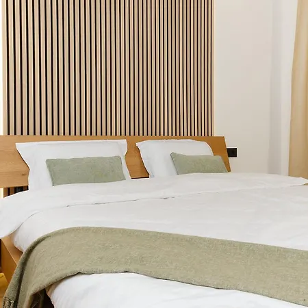 Matias Cozy Crib * ブラショフ